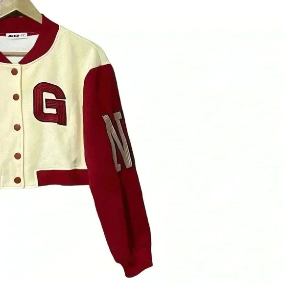 ACED IT Cropped Varsity Jacket M Cream Sporty Letterman Patches Academia NWT - Picture 4 of 10